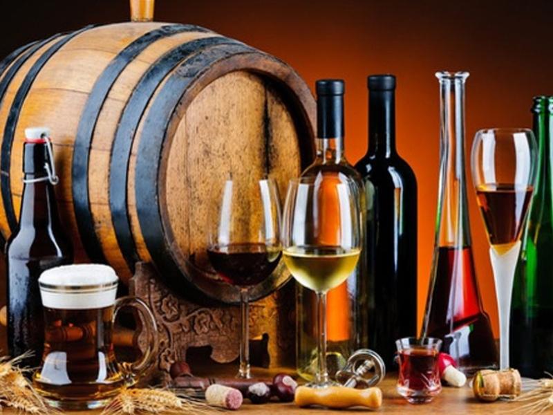 Tiêu thụ nhiều đồ uống có cồn làm tăng nguy cơ mắc các bệnh về gan